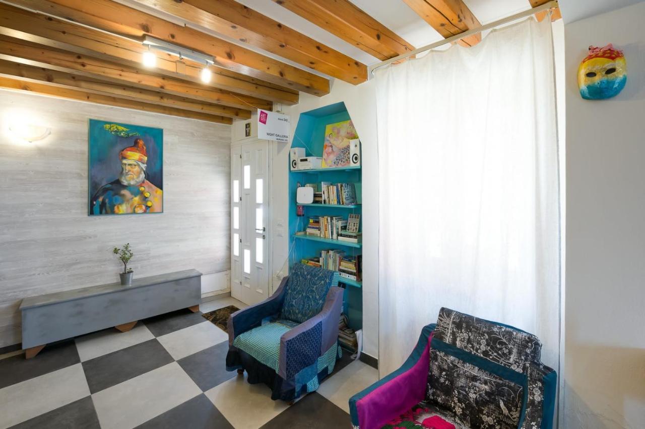 Night Galleria Holiday Home - Bed & Art In Burano - The Pink House Eksteriør bilde