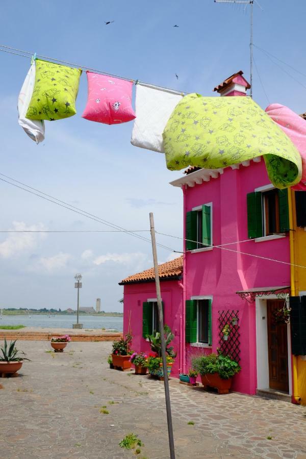 Night Galleria Holiday Home - Bed & Art In Burano - The Pink House Eksteriør bilde